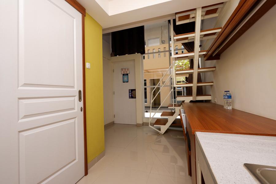 Reddoorz Plus Near Paragon Mall Semarang Otel Dış mekan fotoğraf